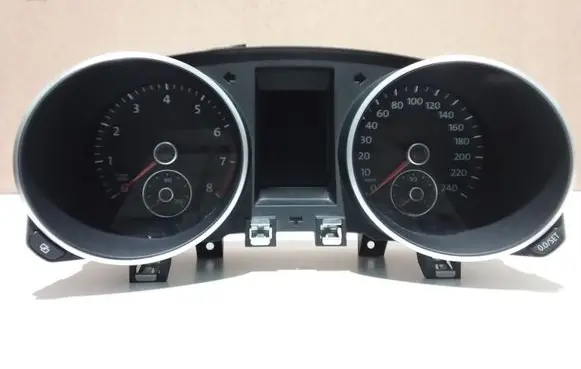 Volkswagen Golf VI Speedometer (instrument cluster) 5K0920872