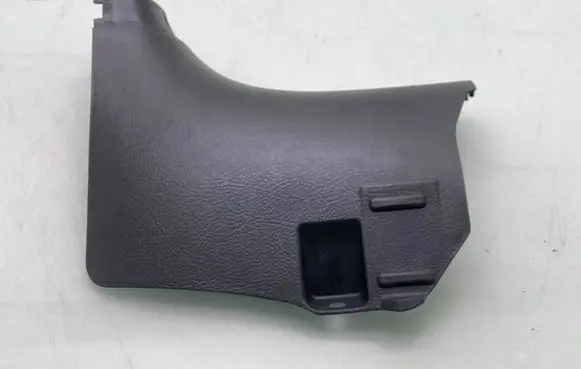 Foot area side trim
