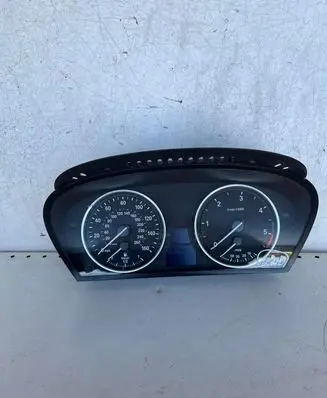 BMW 5 E60 E61 Speedometer (instrument cluster) 6965359 A0140008