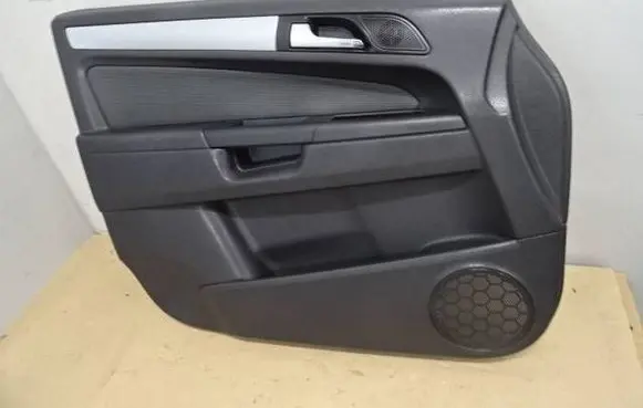 Opel Zafira B Front door card panel trim