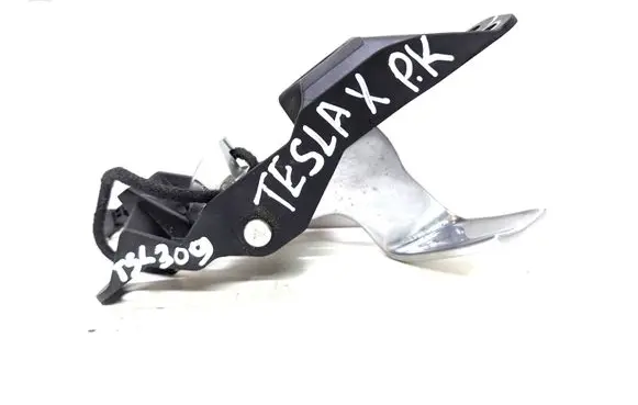 Tesla Model X Front door exterior handle 104763100B