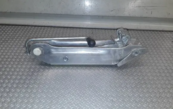 Audi A6 S6 C6 4F Lift Jack 8L0011031A
