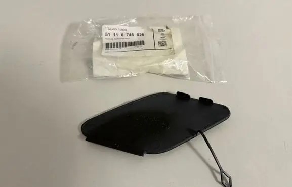 BMW 5 G30 G31 G38 Front tow hook cap/cover 8746626
