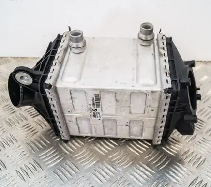 BMW 6 F12 F13 Intercooler radiator 7843123