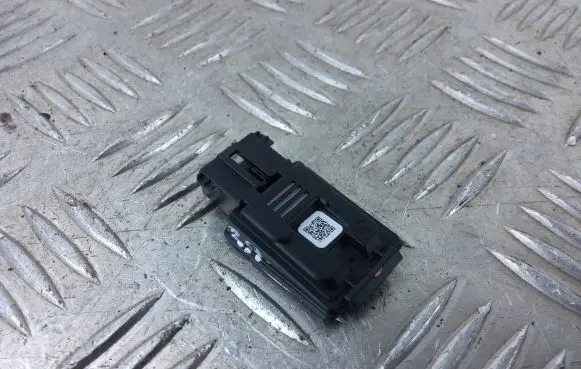 Hyundai i20 (BC3 BI3) Sun solar sensor 97257XXXXX