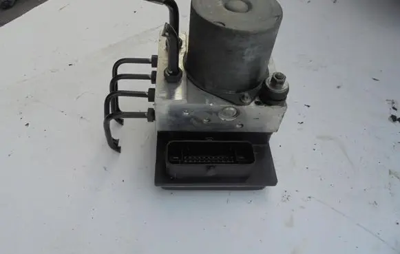 Audi A4 S4 B7 8E 8H ABS Pump