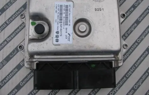 Fiat Fiorino Engine control unit/module ECU 52143173 MJD9DF.FK 95HPEU6