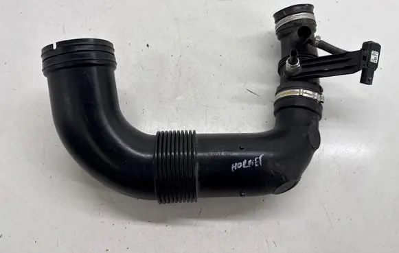 Dodge Hornet Air intake duct part 52109791 68214088AA