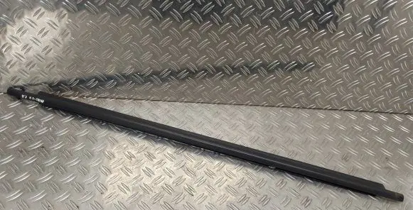 Front door glass trim molding