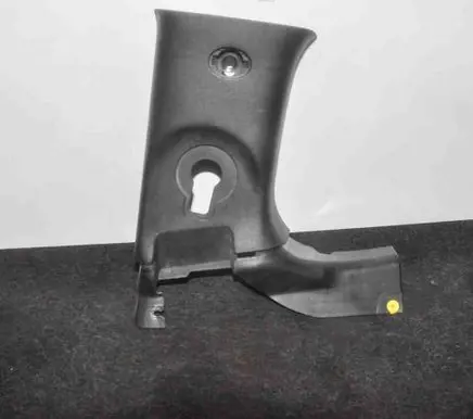 Hyundai Genesis (B) pillar trim (top) 858402M600