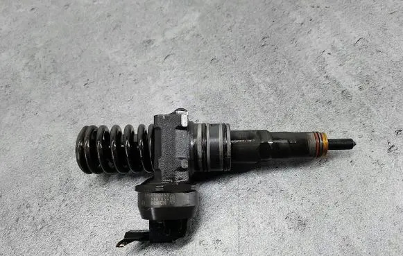 Skoda Octavia Mk2 (1Z) Fuel injector