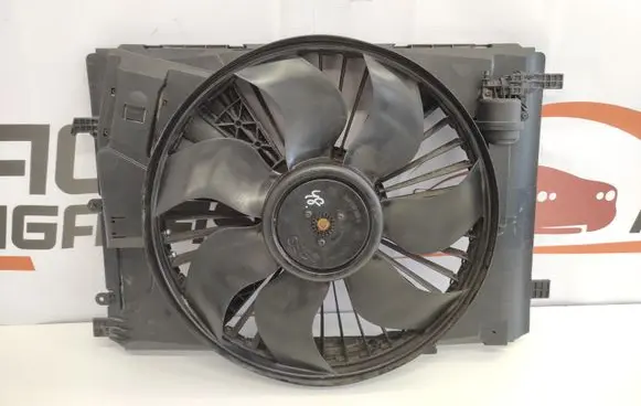 Mercedes-Benz C W204 Radiator cooling fan shroud A2045000393
