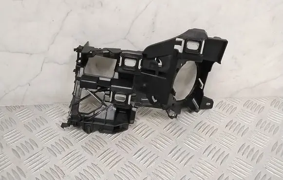 Mercedes-Benz E W213 Fog light bracket A2138851400