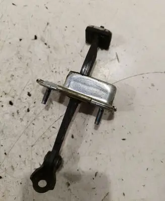 Hyundai i40 Rear door check strap stopper