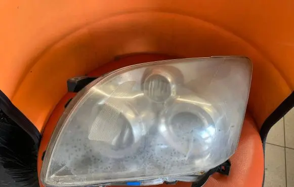 Toyota Avensis T250 Headlight/headlamp