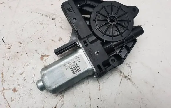 Volvo V60 Front door window regulator motor WR12717 966269102 110415