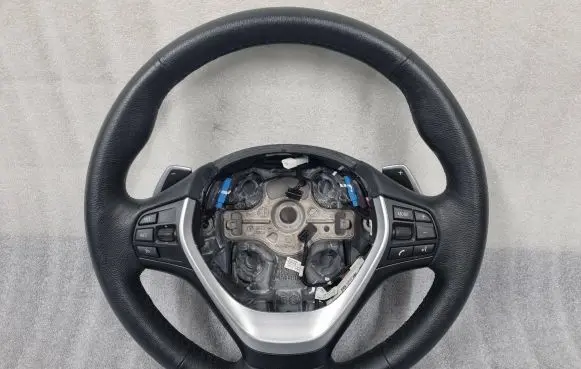 BMW 4 F32 F33 Steering wheel 6863191 62563007C 14B0161T7012