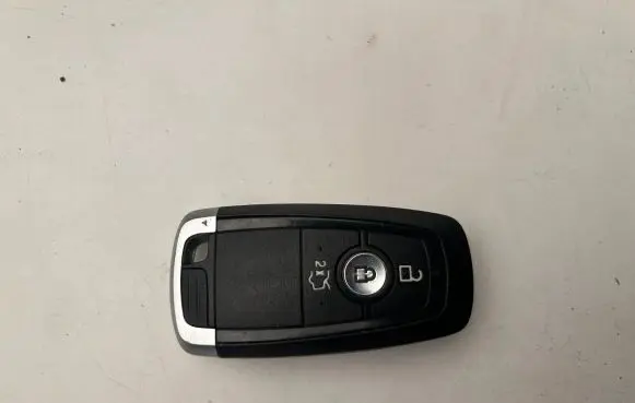 Ford Mondeo MK V Ignition key/card 