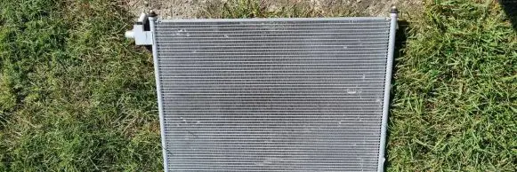 Land Rover Discovery 5 A/C cooling radiator (condenser)
