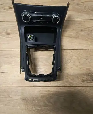 Mercedes-Benz B W246 W242 Climate control unit A2469008215 5HB01044508 A2469010705