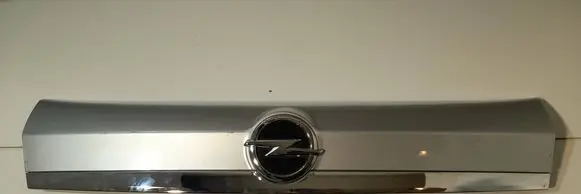 Opel Mokka X Trunk door license plate light bar 95093299