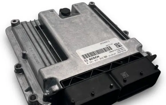 Fiat 500X Engine control unit/module ECU 0281037068