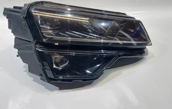 Skoda Karoq Headlight/headlamp 57B941016B