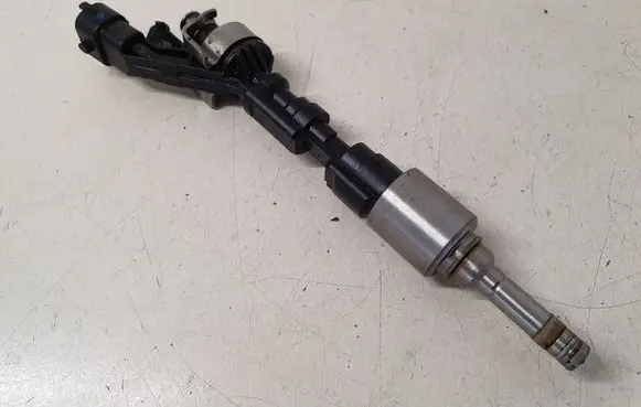 Ford Focus Fuel injector BM5G9F593BA