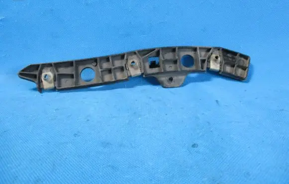 Ford Ecosport Front bumper mounting bracket CN1517A870AD