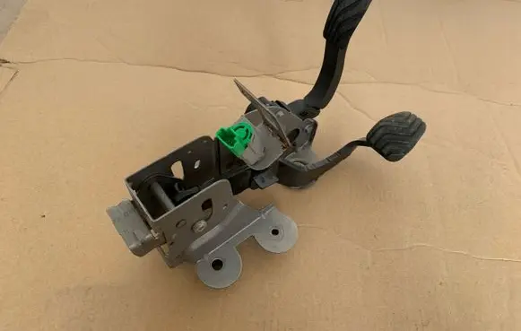 Mercedes-Benz Citan W415 Pedal assembly 