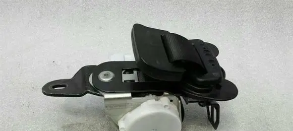 BMW X1 F48 F49 Rear seatbelt 7469270