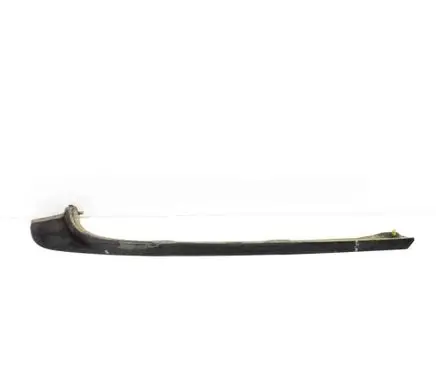 Rear bumper trim bar molding