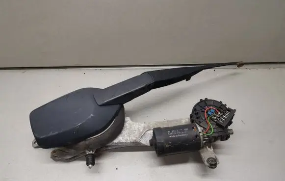 Mercedes-Benz E W210 Front wiper linkage and motor 0390241420 3391098329 3397020325