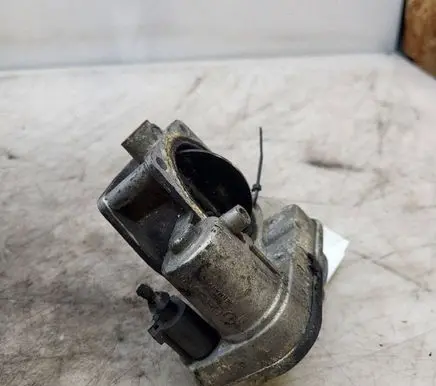 Opel Astra J Throttle valve 8981052101 B122470363