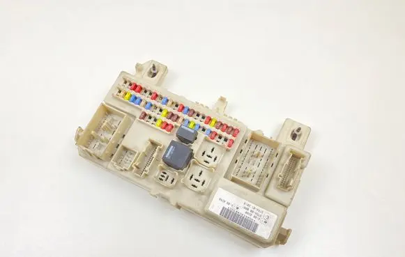 Ford Focus Fuse box set 4M5T14A073BH 6M43430060720 6M5T14014
