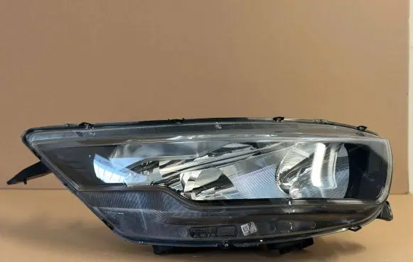 Iveco Daily 6th gen Headlight/headlamp 05801473749