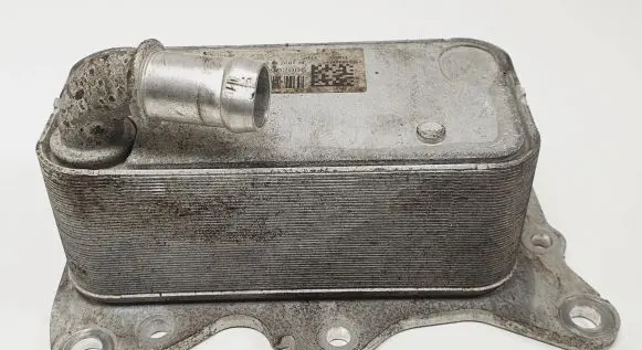 Mercedes-Benz GLK (X204) Engine oil radiator A6511801165