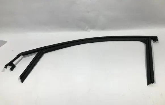 Opel Grandland X Front door window/glass frame 9814856480