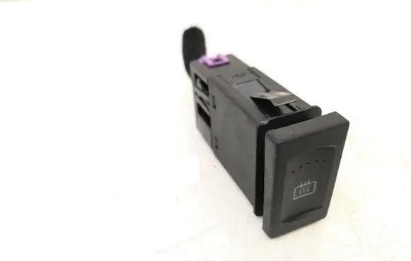 Volkswagen PASSAT B5.5 Windscreen/window heater switch 3B0959621C