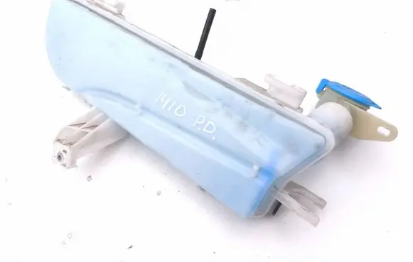 Peugeot 3008 III Windshield washer fluid reservoir/tank 9639834780 9839957780 9839959180