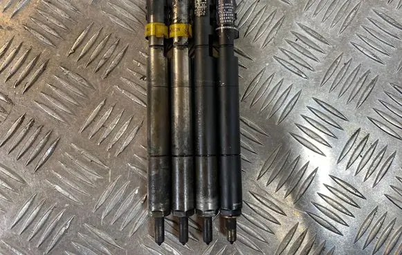 Mercedes-Benz E W211 Fuel injectors set A6460700987