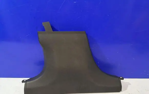 Polestar 2 (B) pillar trim (bottom) 31651940