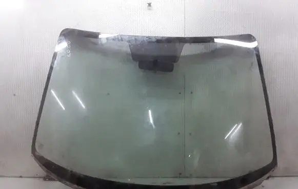 Mazda 3 I Front windscreen/windshield window 