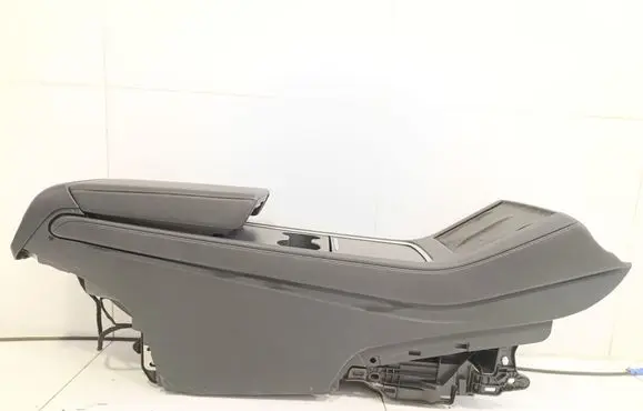 Tesla Model 3 Center console 175550161E