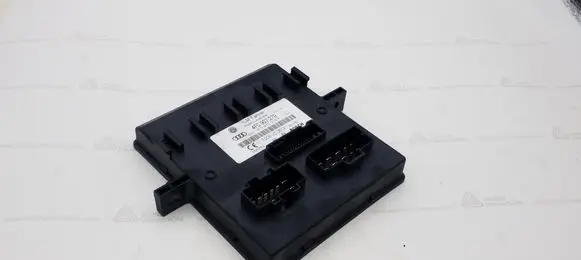 Audi Q7 4L Power management control unit 4F0907279 4F0907279K F005V00619
