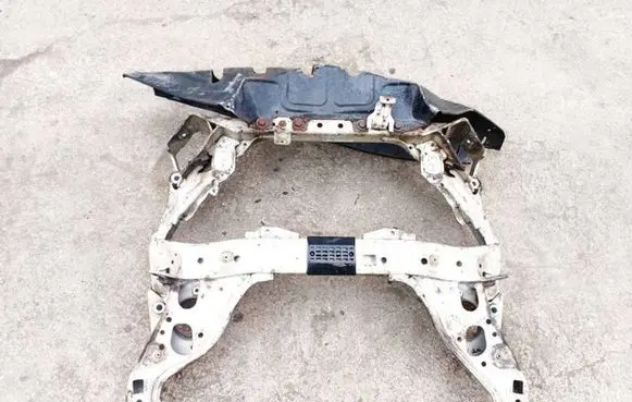 BMW X1 E84 Front subframe