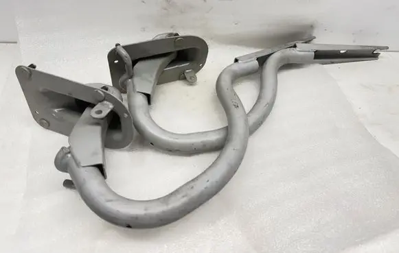 BMW 5 E60 E61 Tailgate/trunk/boot hinge 7034246 7034245