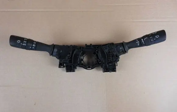 Toyota C-HR I Wiper turn signal indicator stalk/switch F405017J591