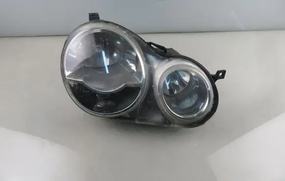 Volkswagen Polo IV 9N3 Headlight/headlamp