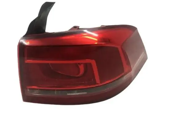 Volkswagen PASSAT B7 Rear/tail lights